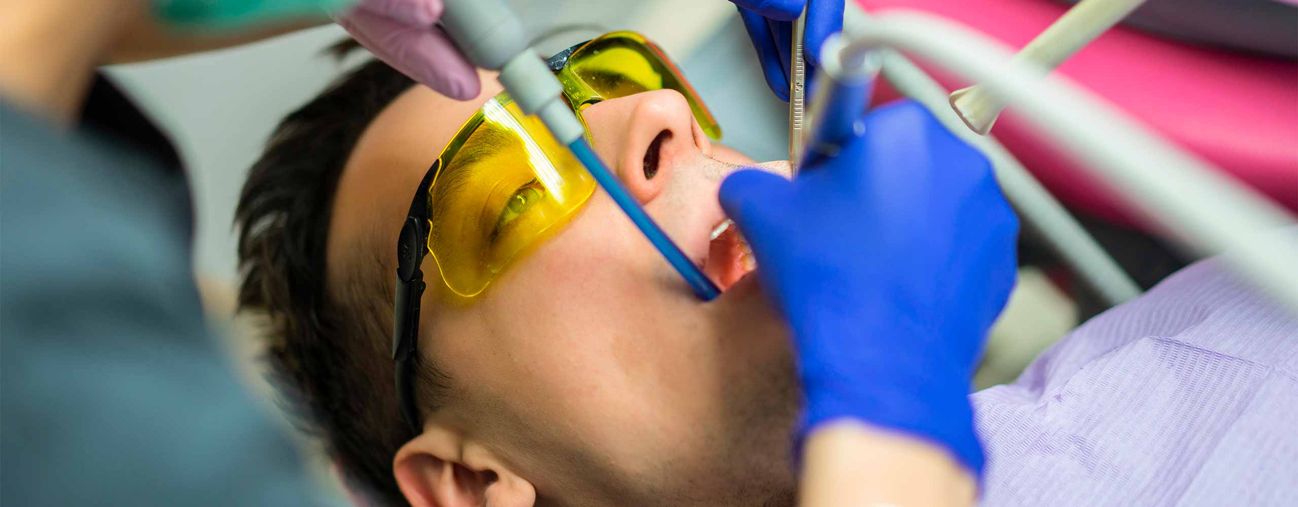 Implantologia Chirurgia orale, Dottor Andrea Albani dentista a Rimini